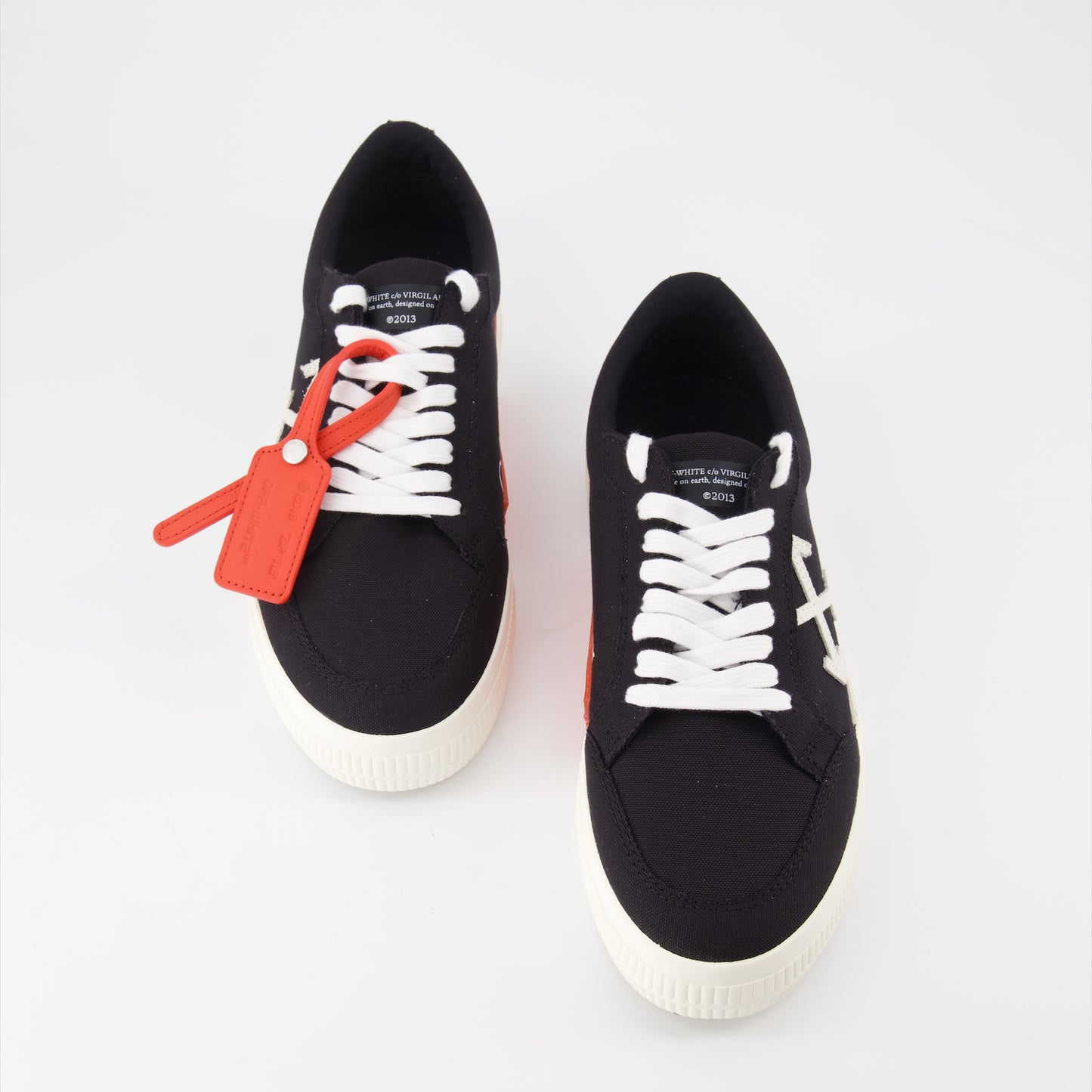 Vulcanized low-top sneakers