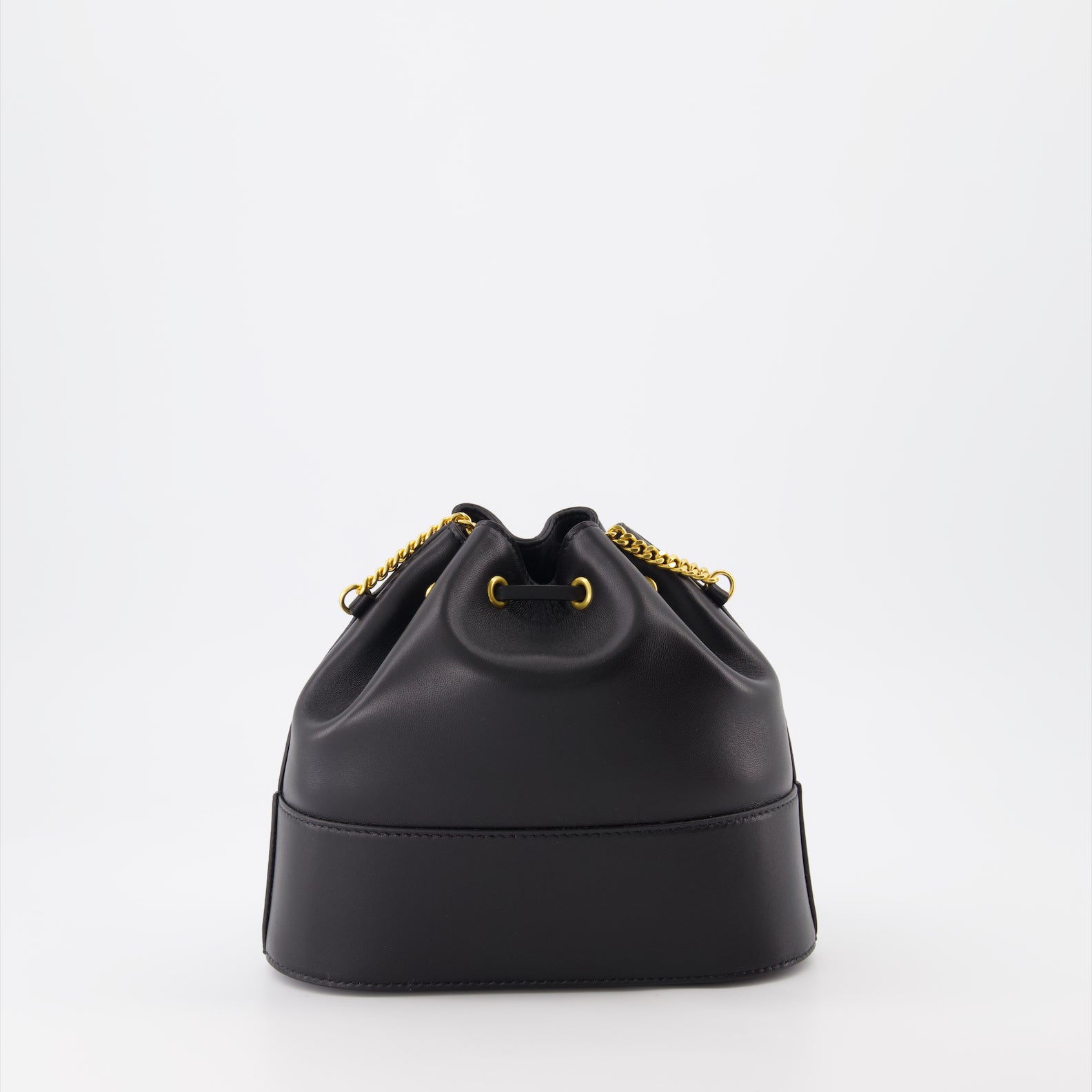 VLogo bucket bag