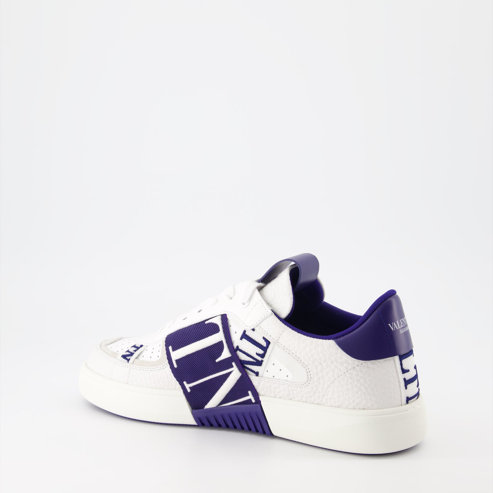 VL7N sneakers