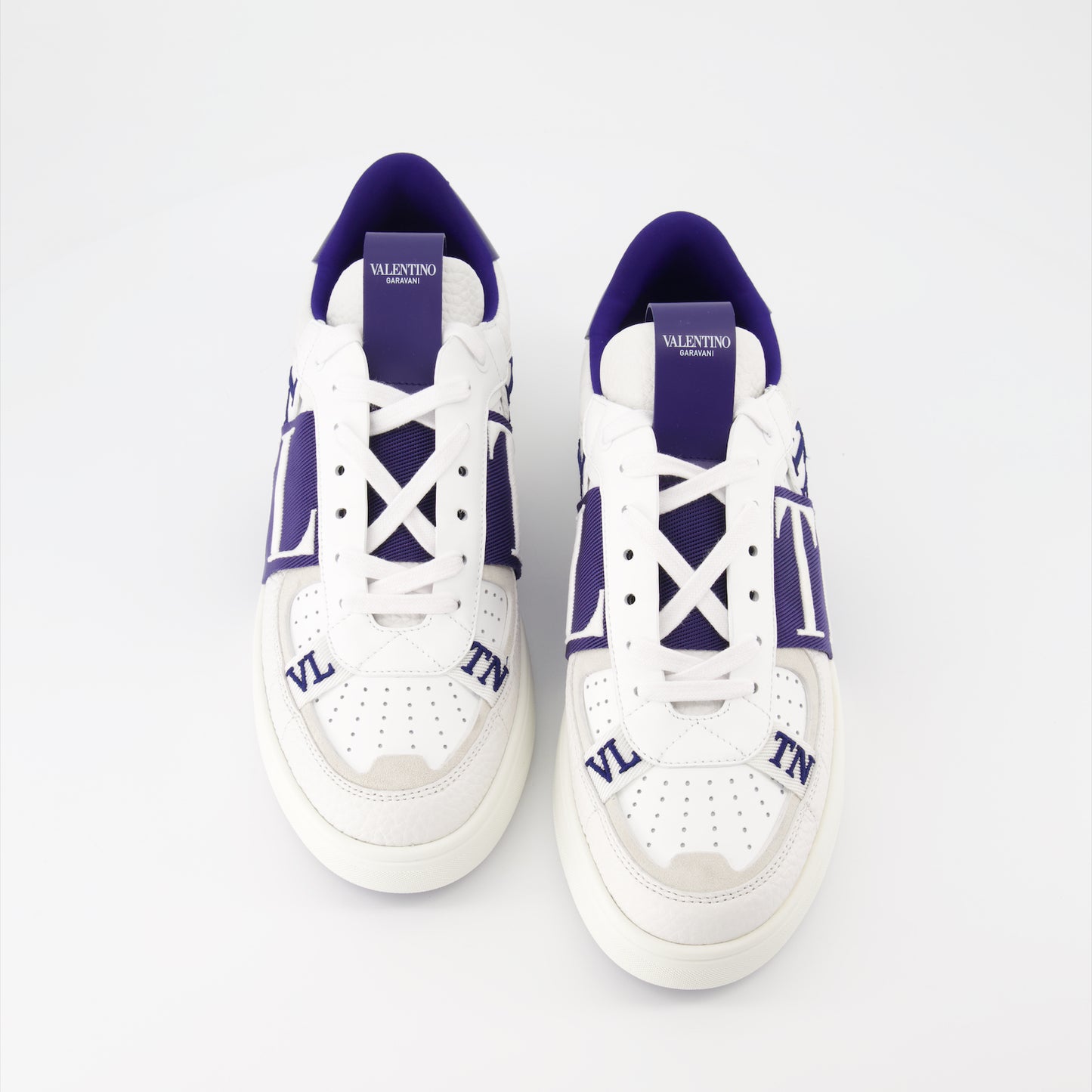 VL7N sneakers