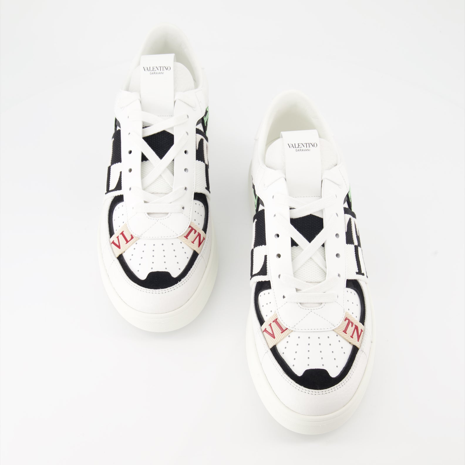 VL7N sneakers