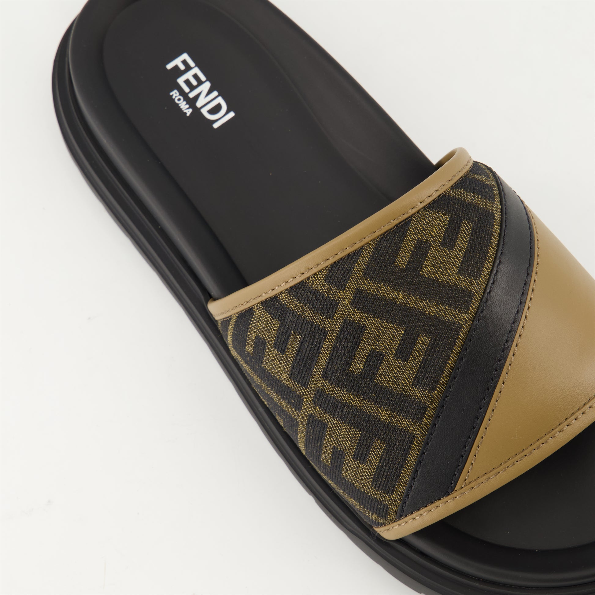 Sandales Fendi diagonal