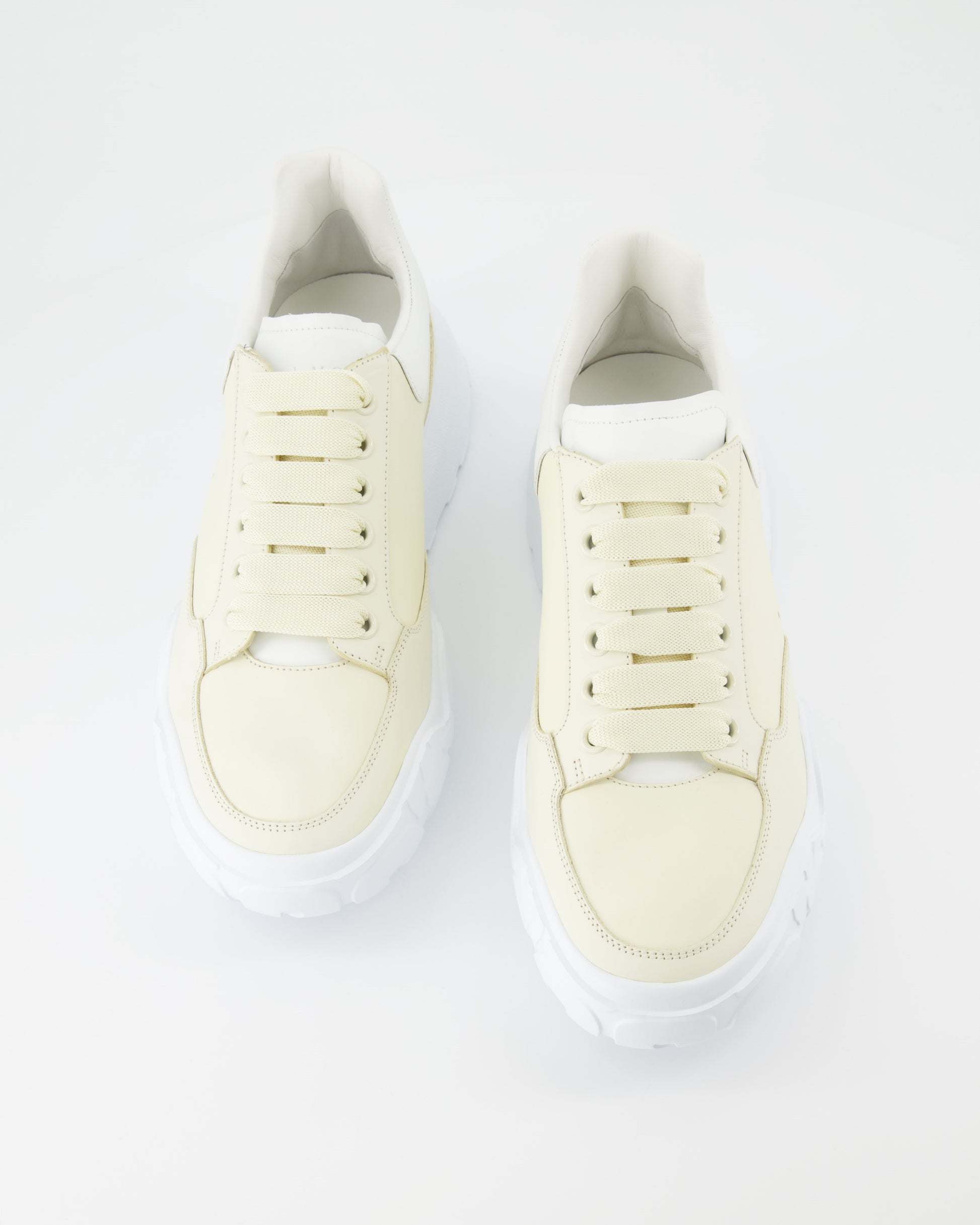 Court Trainer Sneakers