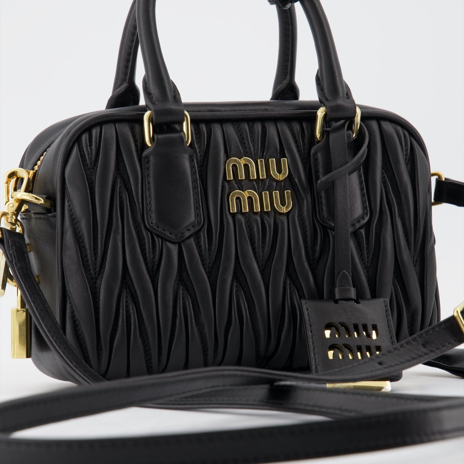 Sac miu miu online noir